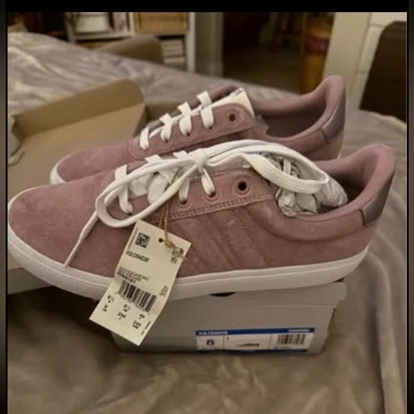 Adidas Rose Suede Sneakers with White Accents - Picture 2 of 2